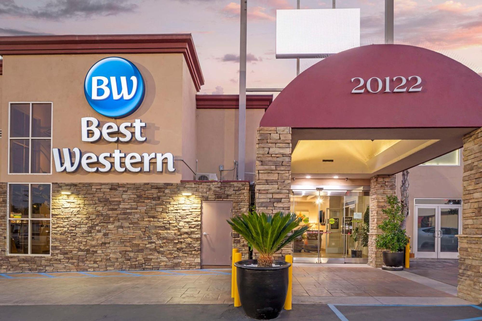 Best Western Canoga Park Motor Inn — Photos 1